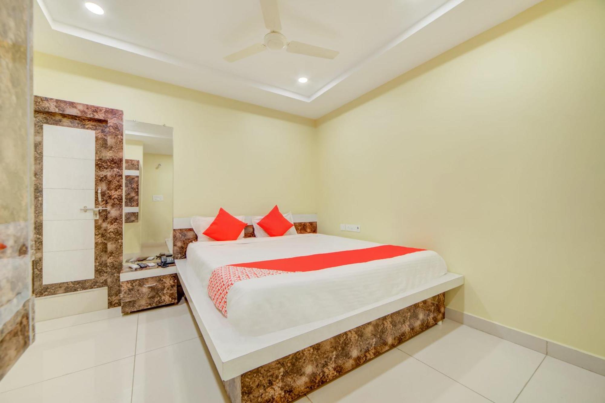 Hotel O Ksl Guest House Karimnagar Exteriér fotografie