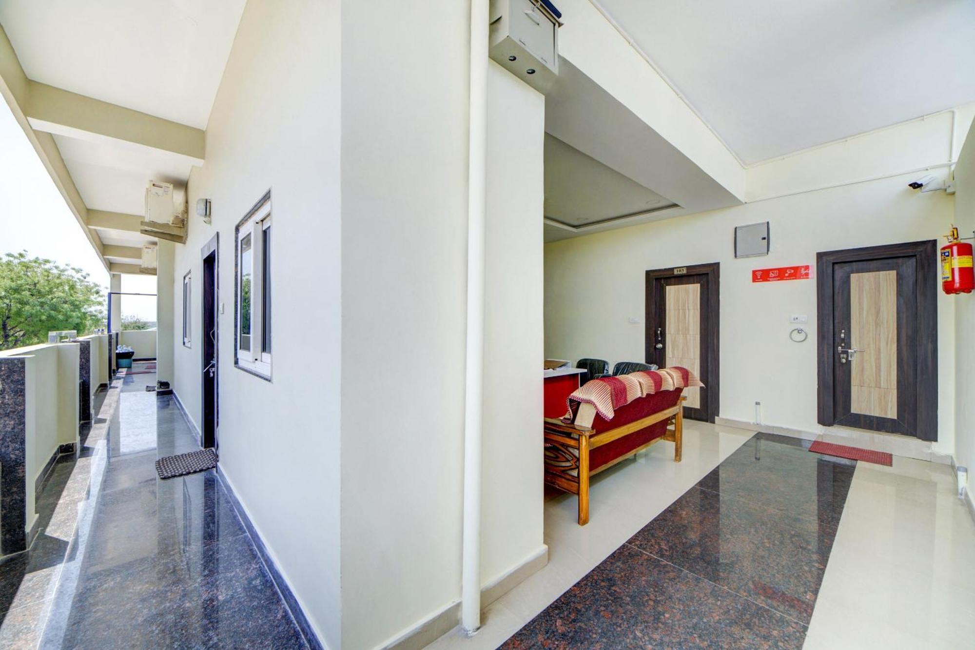 Hotel O Ksl Guest House Karimnagar Exteriér fotografie